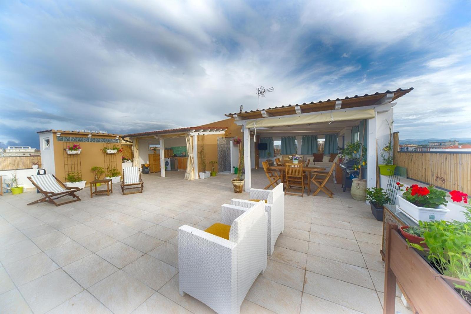 Terrace Rooms Olbia Center المظهر الخارجي الصورة
